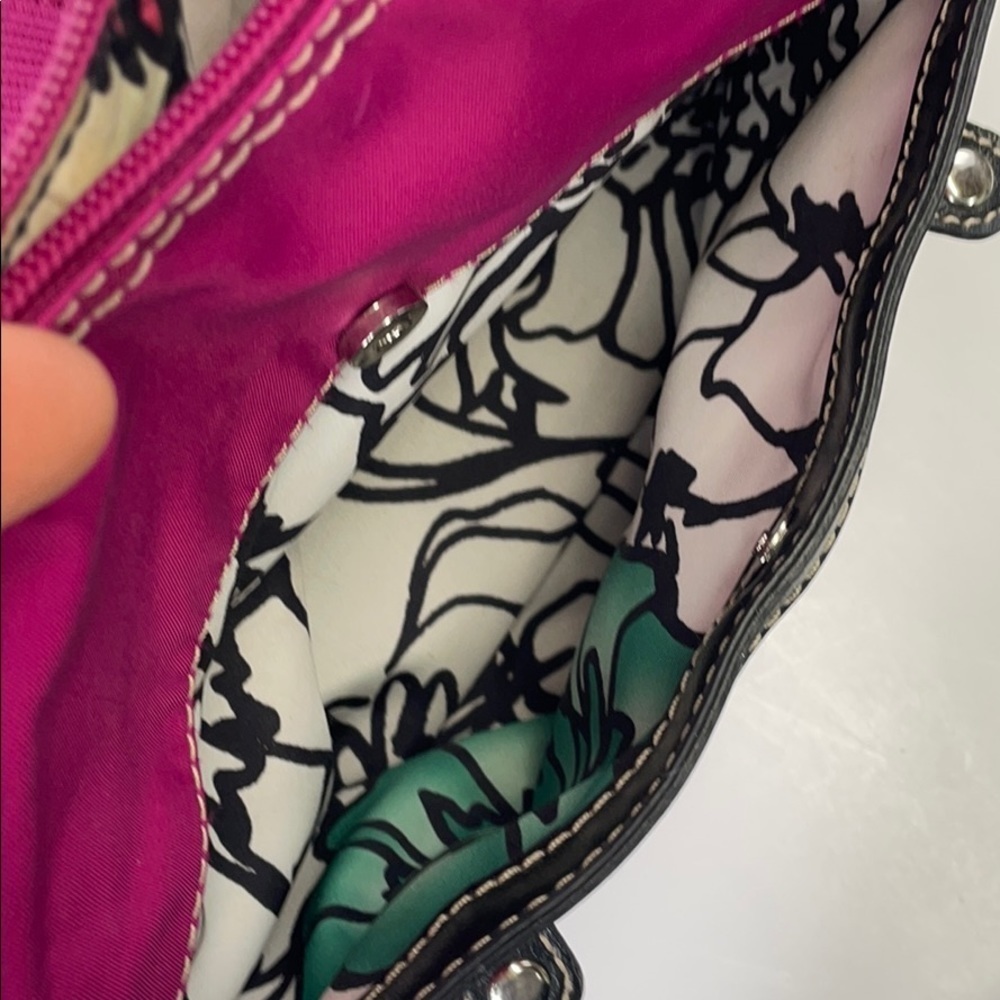 NINE WEST CROSSBODY HOT PINK - Picture 11 of 16